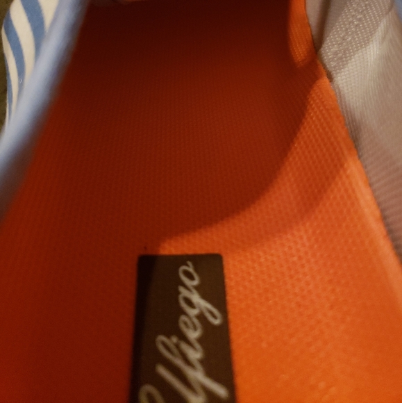 Shoes - Picture 3 of 4